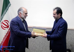 مراسم رسمی تقدیراز دکتر بی دریغ رییس دانشگاه آزاد اسلامی واحد لاهیجان